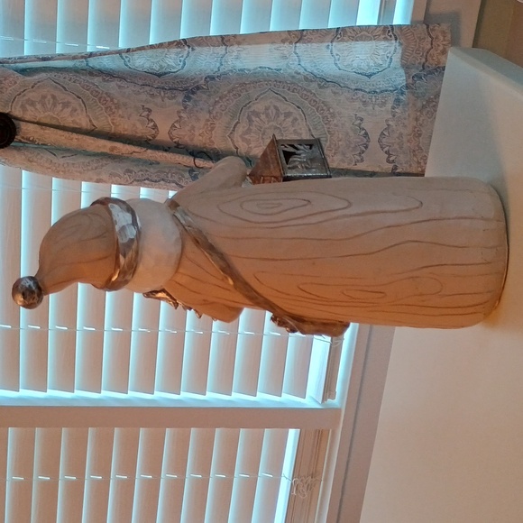 16" Large Christmas Holiday Santa Figurine With Light Up Lantern - Picture 8 of 13